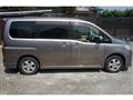 2005 Nissan Serena
