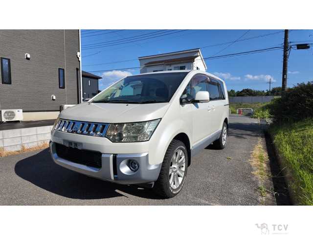 2013 Mitsubishi Delica D5