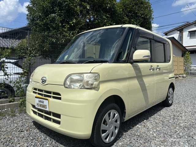 2011 Daihatsu Tanto