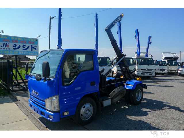 2013 Isuzu Isuzu Others