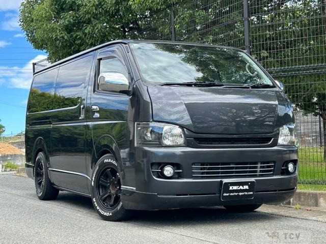 2004 Toyota Hiace Van