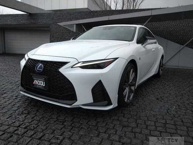 2021 Lexus IS