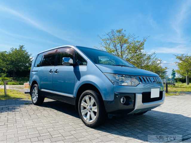 2009 Mitsubishi Delica D5