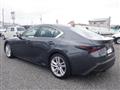 2022 Lexus IS