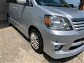 2004 Toyota Noah