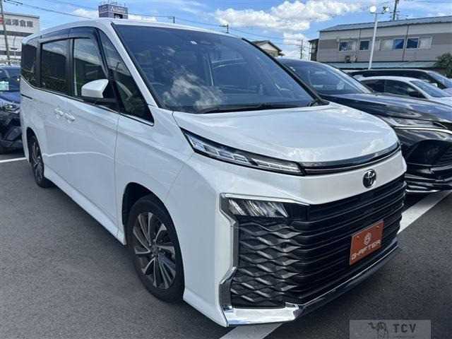 2023 Toyota Voxy