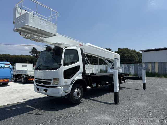 2006 Mitsubishi Fighter