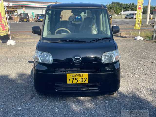 2011 Daihatsu Tanto