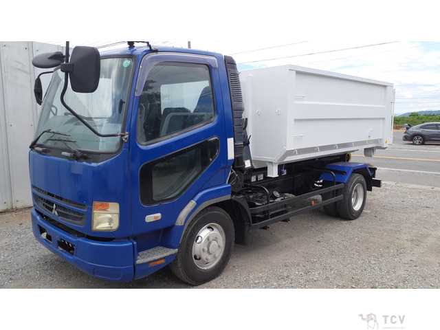 2007 Mitsubishi Fighter