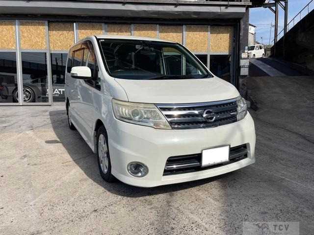 2009 Nissan Serena