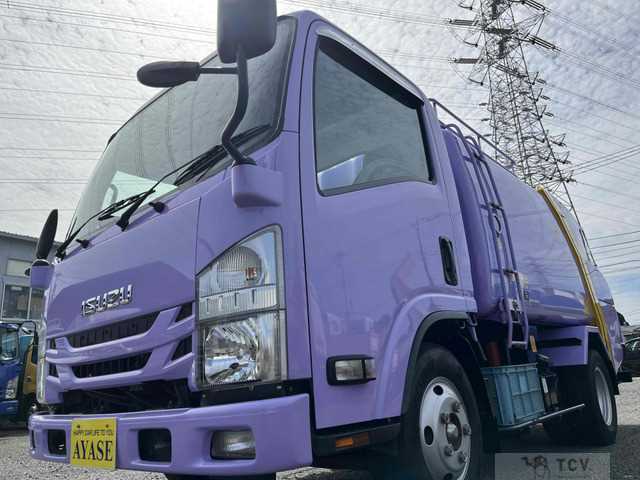 2017 Isuzu Isuzu Others