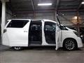 2010 Toyota Vellfire