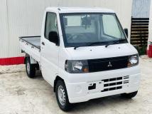2009 Mitsubishi Minicab Truck