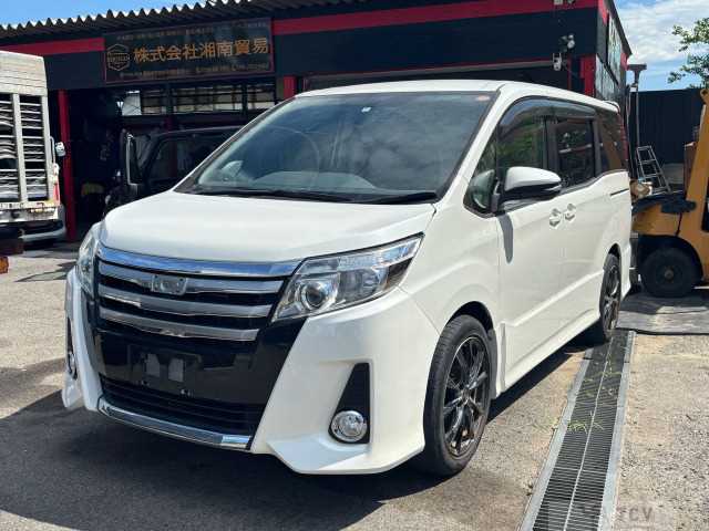 2014 Toyota Noah