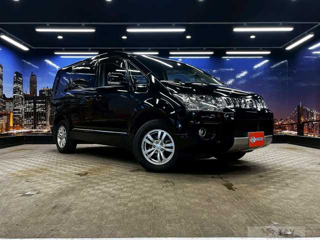 2018 Mitsubishi Delica D5