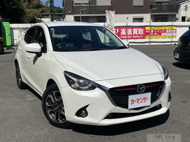 2016 Mazda Demio
