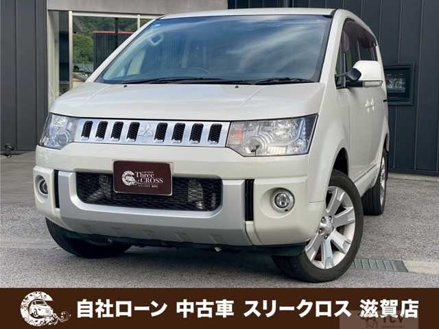 2017 Mitsubishi Delica D5