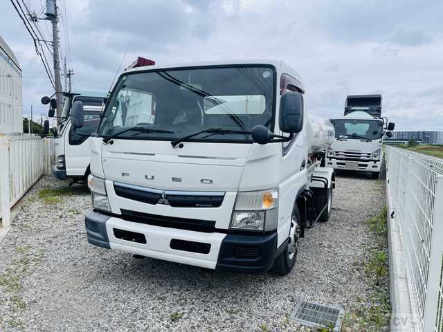 2017 Mitsubishi Canter