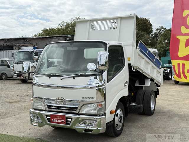 2010 Hino Dutro