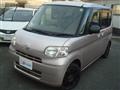 2011 Daihatsu Tanto
