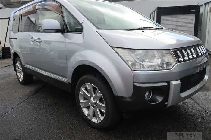 2013 Mitsubishi Delica D5