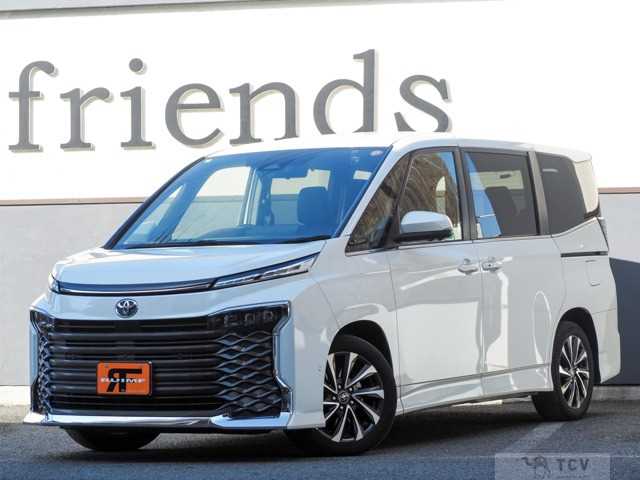2022 Toyota Voxy