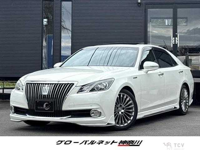 2013 Toyota Crown Majesta