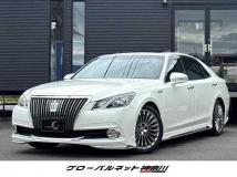 2013 Toyota Crown Majesta