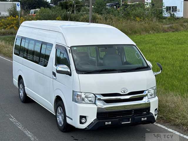 2006 Toyota Hiace Commuter