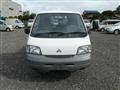2005 Mitsubishi Delica Truck