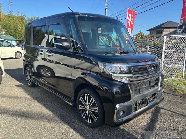 2016 Daihatsu Tanto Custom