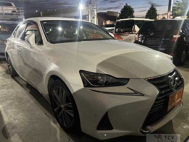 2017 Lexus IS
