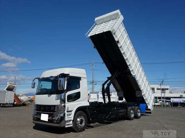 2025 Mitsubishi Mitsubishi Others