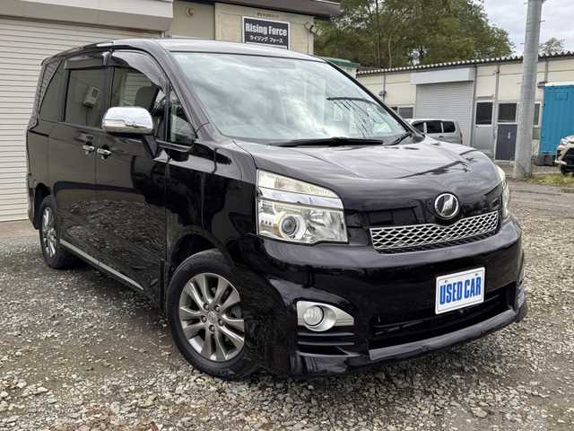 2013 Toyota Voxy