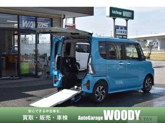 2023 Daihatsu Tanto Custom