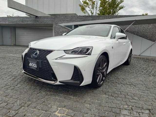 2019 Lexus IS