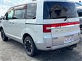2008 Mitsubishi Delica D5