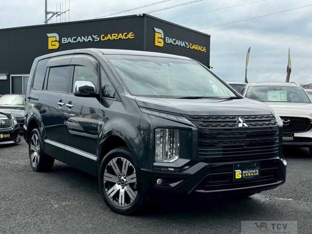 2022 Mitsubishi Delica D5