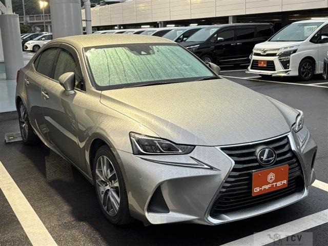 2019 Lexus IS