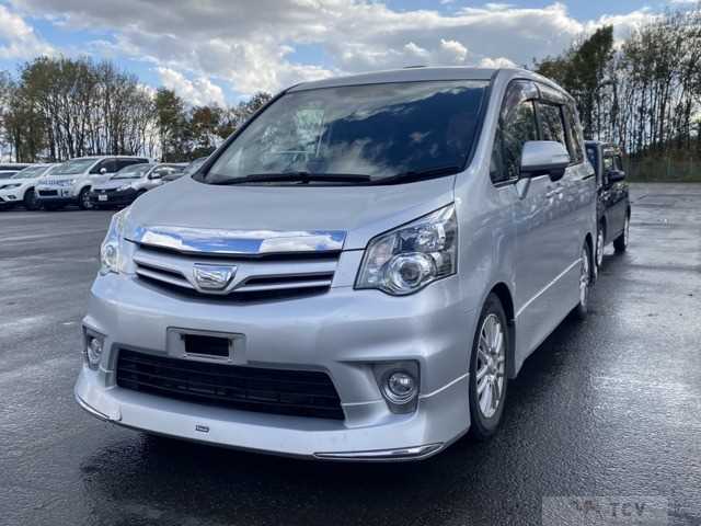 2010 Toyota Noah