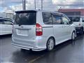 2010 Toyota Noah
