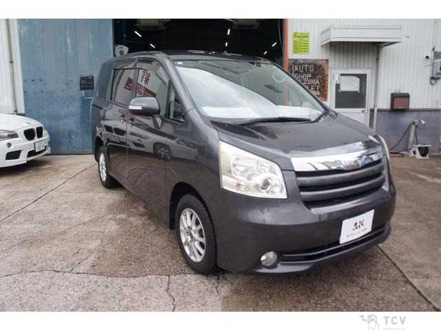 2008 Toyota Noah