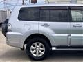 2015 Mitsubishi Pajero