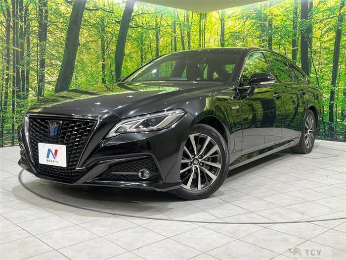 2018 Toyota Crown Hybrid