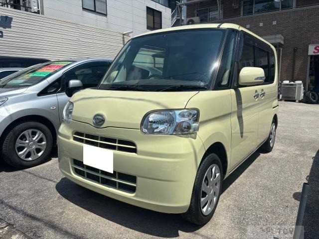 2011 Daihatsu Tanto