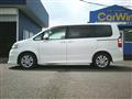 2012 Toyota Noah