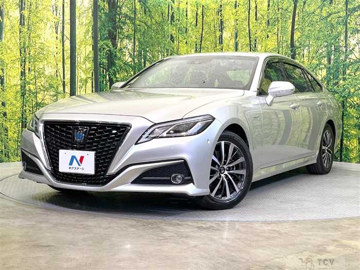 2019 Toyota Crown Hybrid