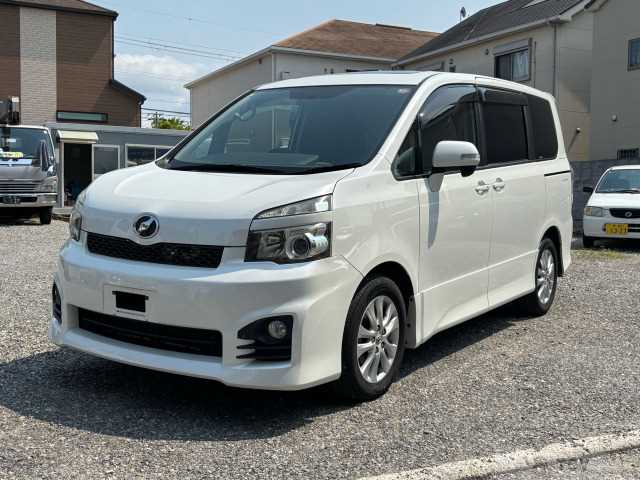 2010 Toyota Voxy