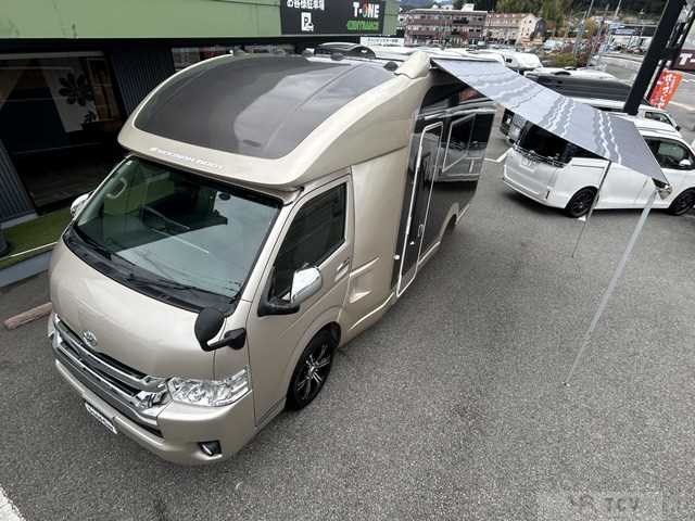 2020 Toyota Hiace Van