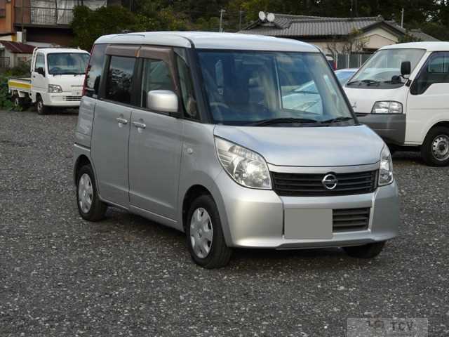 2010 Nissan ROOX